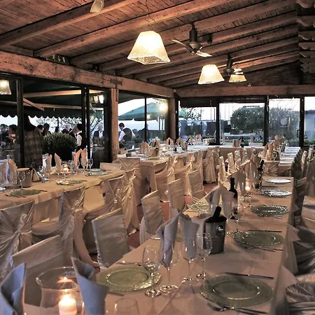 Le Due Lune 아파트호텔 세사노